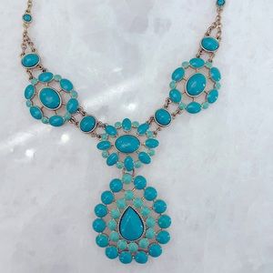 Stella & Dot Statement Nexklace
